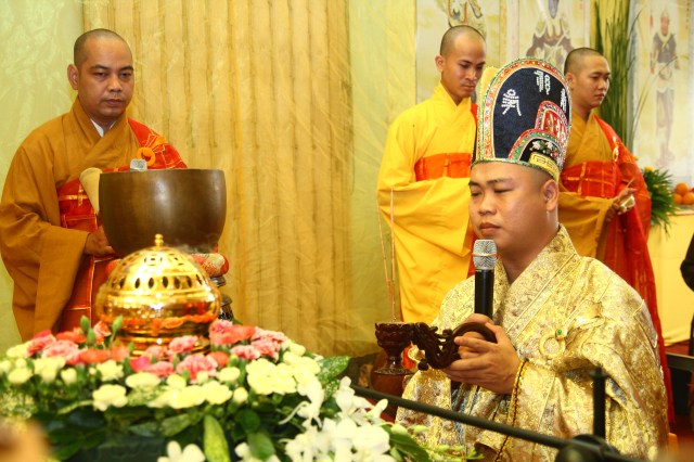 Chùm ảnh: Lễ hoàn đàn Dược Sư Thất Châu 3 ngày tại chùa Huệ Quang - Q. 10