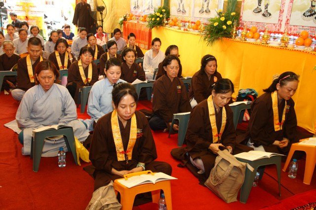 Chùm ảnh: Lễ hoàn đàn Dược Sư Thất Châu 3 ngày tại chùa Huệ Quang - Q. 10