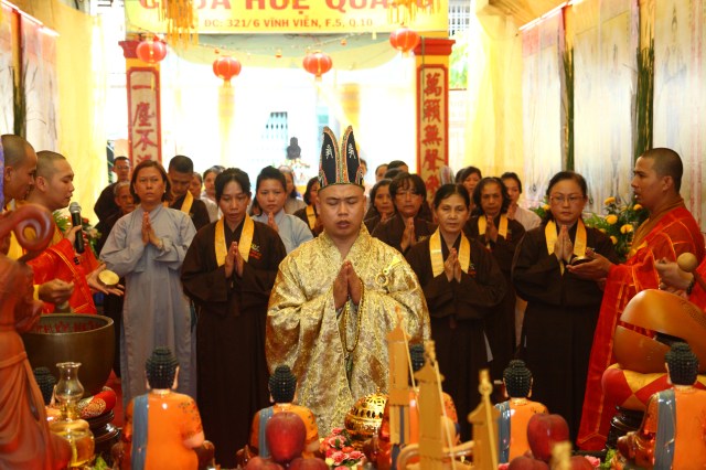 Chùm ảnh: Lễ hoàn đàn Dược Sư Thất Châu 3 ngày tại chùa Huệ Quang - Q. 10