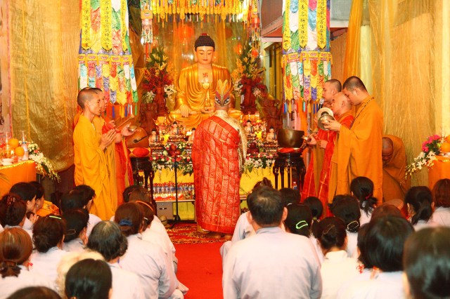 Chùm ảnh: Lễ hoàn đàn Dược Sư Thất Châu 3 ngày tại chùa Huệ Quang - Q. 10