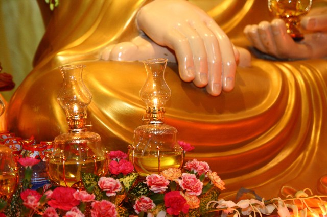 Chùm ảnh: Lễ hoàn đàn Dược Sư Thất Châu 3 ngày tại chùa Huệ Quang - Q. 10