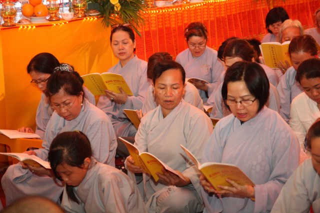 Chùm ảnh: Lễ hoàn đàn Dược Sư Thất Châu 3 ngày tại chùa Huệ Quang - Q. 10