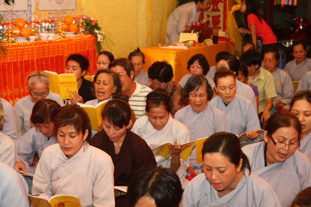 Chùm ảnh: Lễ hoàn đàn Dược Sư Thất Châu 3 ngày tại chùa Huệ Quang - Q. 10