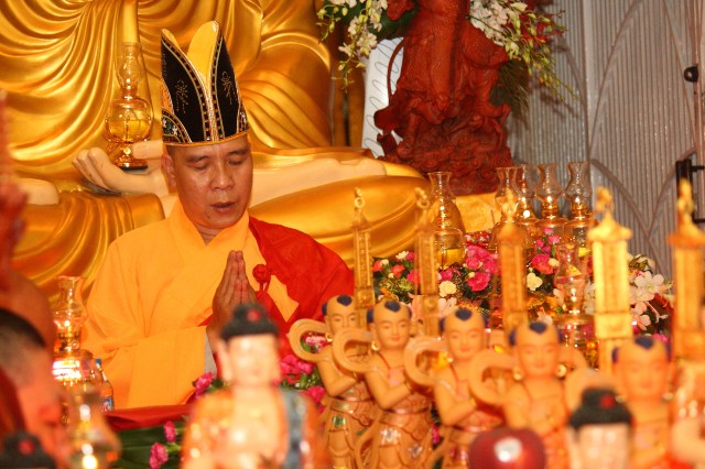 Chùm ảnh: Lễ hoàn đàn Dược Sư Thất Châu 3 ngày tại chùa Huệ Quang - Q. 10