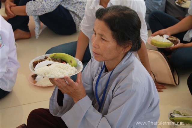 Nghệ An: ĐĐ. Thích Tuệ Minh thuyết giảng tại khóa tu An Lạc chùa Chí Linh