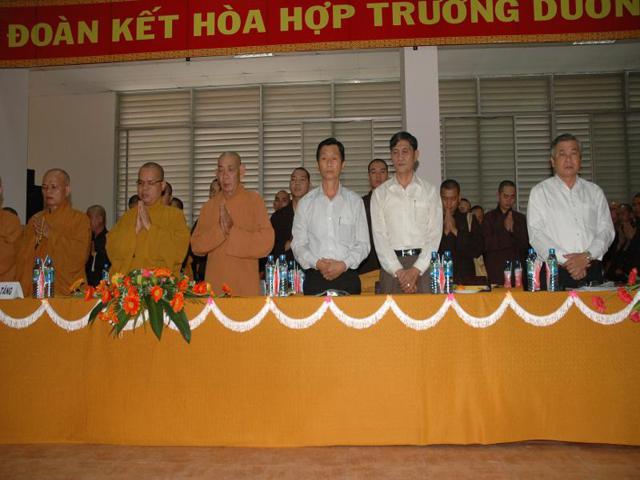 Trường TCPH TP. HCM: Lễ tốt nghiệp và khai giảng lớp Trung Cấp - Cao Đẳng khoá mới