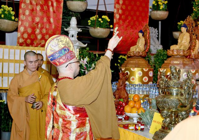 TP. HCM: Lễ Khai Đàn Dược Sư Tại Chùa Trung Nghĩa