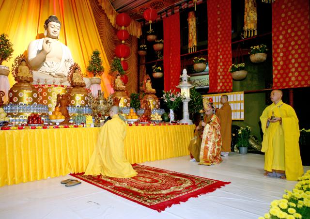 TP. HCM: Lễ Khai Đàn Dược Sư Tại Chùa Trung Nghĩa