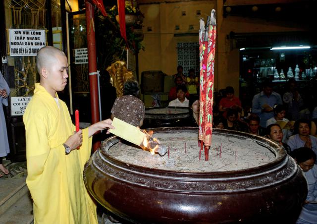 TP. HCM: Lễ Khai Đàn Dược Sư Tại Chùa Trung Nghĩa