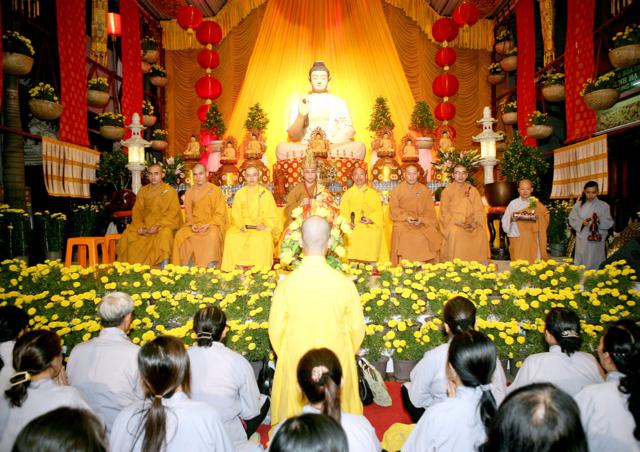 TP. HCM: Lễ Khai Đàn Dược Sư Tại Chùa Trung Nghĩa
