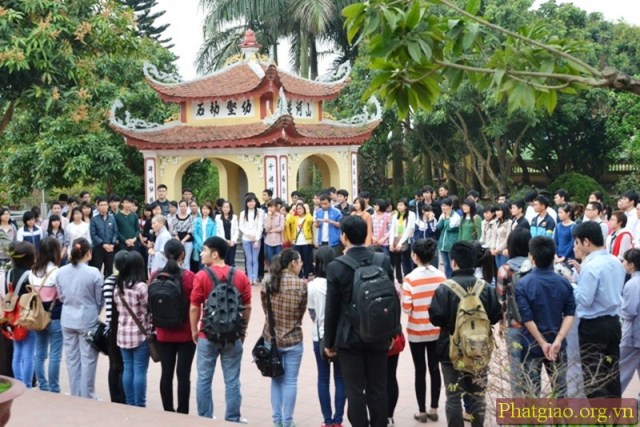 Hà Nội: Gần 200 học viên dự ngày tu an lạc tại chùa Đình Quán