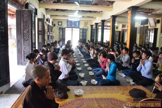 Hà Nội: Gần 200 học viên dự ngày tu an lạc tại chùa Đình Quán