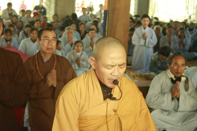 Chùa Xuân Đài: Lễ Phật thành đạo và Phật tử nghe pháp của TT. Thích Nhật Từ