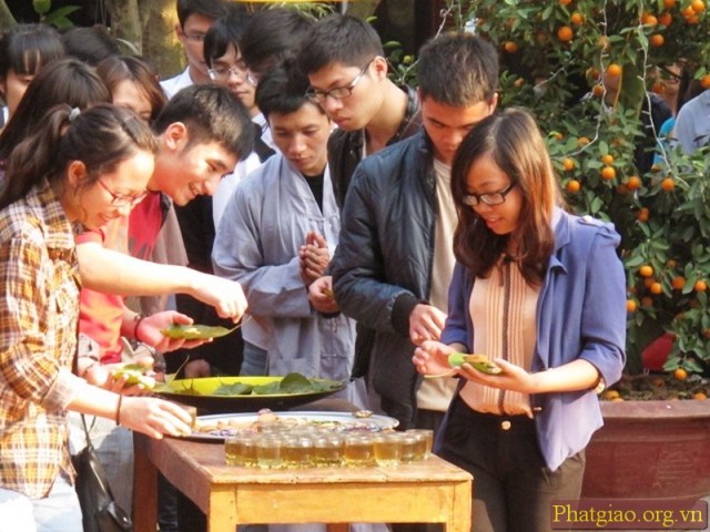 Hà Nội: Gần 200 học viên dự ngày tu an lạc tại chùa Đình Quán