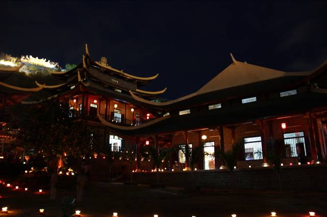 Ninh Thuận: Lễ hội hoa đăng chào mừng ngày vía Bồ Tát Quán Thế Âm