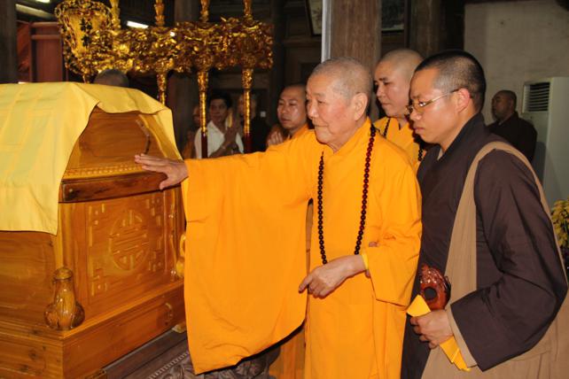 Lễ nhập Kim quan Trưởng lão HT. Thích Thanh Bích