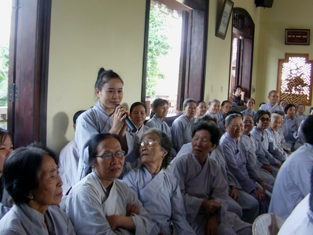 Long An: Lễ tất niên của đạo tràng Bát Quan Trai chùa Hòa Bình