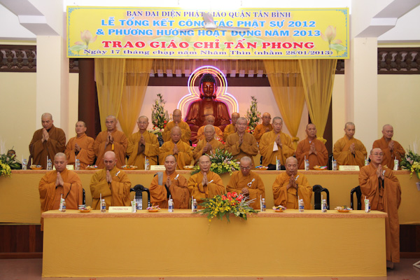 TP.HCM: Phật giáo Q. Tân Bình tổng kết Phật sự &amp; trao giáo chỉ tấn phong