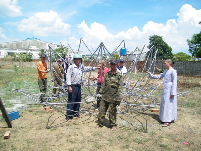 TP. HCM: Quá trình thực hiện mô hình Thất Liên Đăng chào mừng Phật Đản 2557