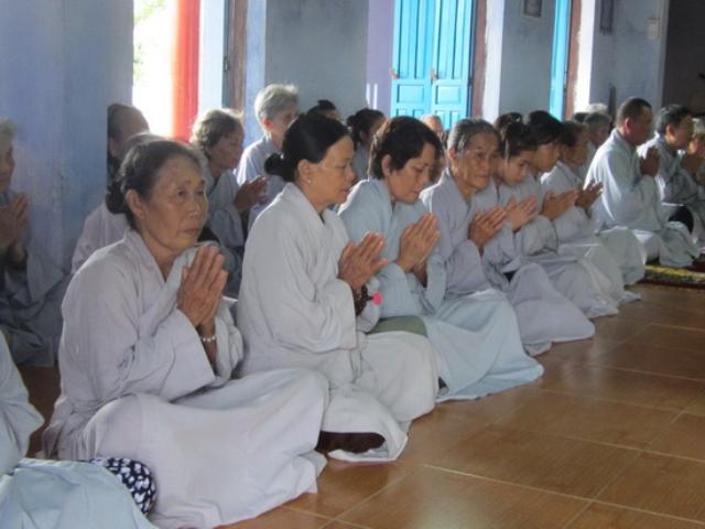 Đạo tràng Bát Quan Trai chùa Phước Lễ