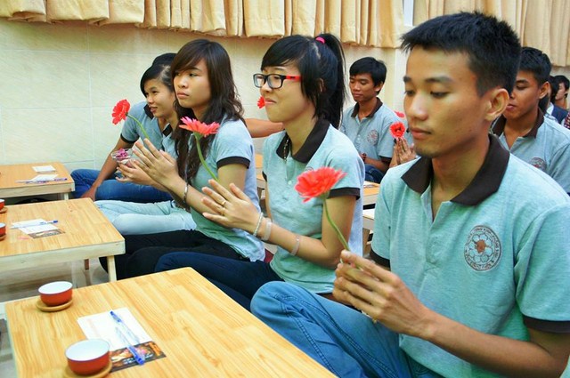 TP.HCM: Chùa Thiện Mỹ và Hội 14 Chữ dâng hoa, cúng trà mừng Phật đản