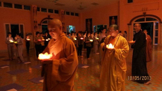 Khóa tu mừng ngày Phật đản với chủ đề ‘’ Tri ơn Phật đản sinh’’ tại chùa Sủi