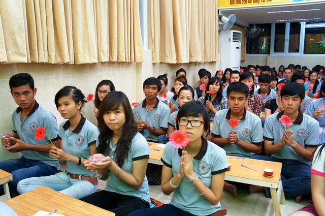 TP.HCM: Chùa Thiện Mỹ và Hội 14 Chữ dâng hoa, cúng trà mừng Phật đản