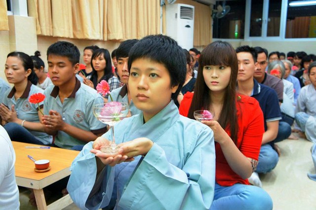 TP.HCM: Chùa Thiện Mỹ và Hội 14 Chữ dâng hoa, cúng trà mừng Phật đản