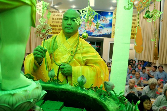 TP.HCM: Chùa Thiện Mỹ và Hội 14 Chữ dâng hoa, cúng trà mừng Phật đản
