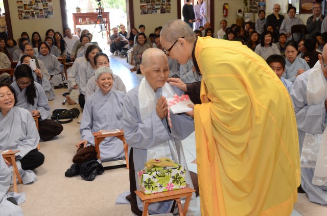 Hoa Kỳ: Chùa Phổ Từ tổ chức khóa tu học mùa hè 2013