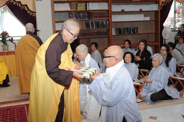 Hoa Kỳ: Chùa Phổ Từ tổ chức khóa tu học mùa hè 2013