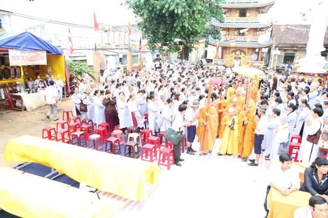 Gia Lai:Long trọng tổ chức Đại Lễ Phật Đản PL 2557