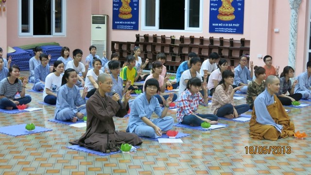 Khóa tu mừng ngày Phật đản với chủ đề ‘’ Tri ơn Phật đản sinh’’ tại chùa Sủi