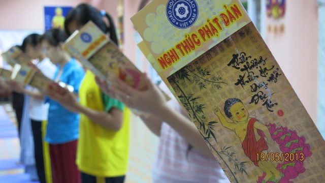 Khóa tu mừng ngày Phật đản với chủ đề ‘’ Tri ơn Phật đản sinh’’ tại chùa Sủi