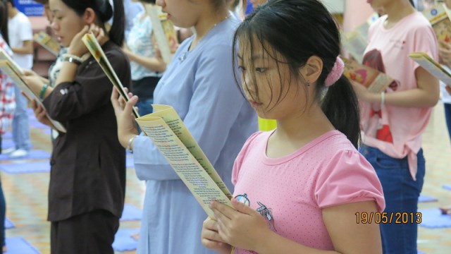 Khóa tu mừng ngày Phật đản với chủ đề ‘’ Tri ơn Phật đản sinh’’ tại chùa Sủi