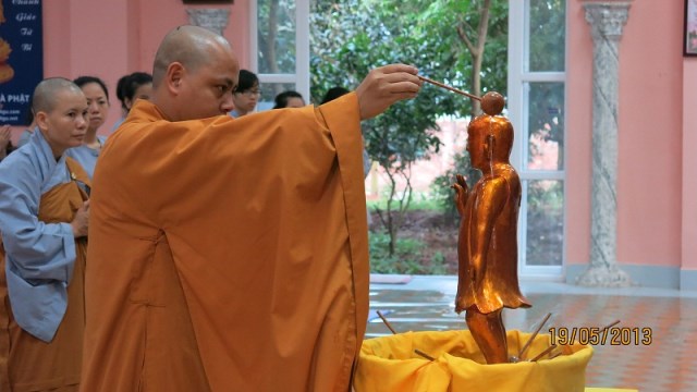 Khóa tu mừng ngày Phật đản với chủ đề ‘’ Tri ơn Phật đản sinh’’ tại chùa Sủi