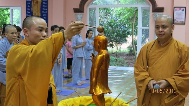 Khóa tu mừng ngày Phật đản với chủ đề ‘’ Tri ơn Phật đản sinh’’ tại chùa Sủi