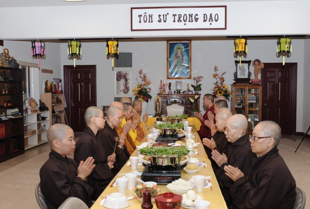 Hoa Kỳ: Chùa Phổ Từ tổ chức khóa tu học mùa hè 2013