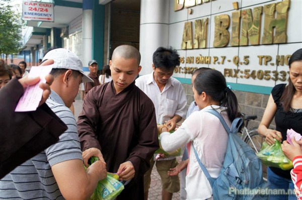 TP.HCM: Khóa tu Mật Pháp Đôi Bàn Tay tại chùa Thiện Mỹ