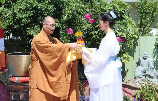Mỹ: TTVHPG chùa Liễu Quán tổ chức ĐL Phật Đản PL 2557 và tưởng niệm 50 năm Bồ tát Thích Quảng Đức tự thiêu