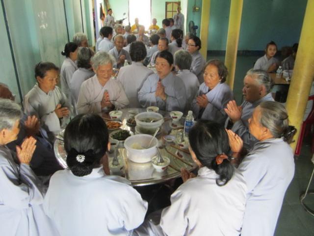 Đạo tràng Bát Quan Trai chùa Phước Lễ