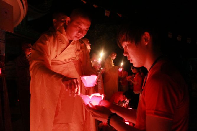 Đồng Tháp: Hội trại hiểu và thương - Ấn tượng đêm thắp nến nguyện cầu