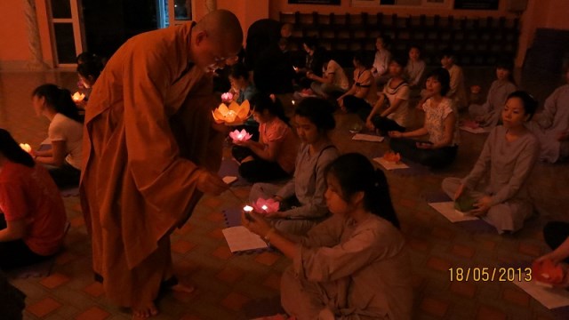 Khóa tu mừng ngày Phật đản với chủ đề ‘’ Tri ơn Phật đản sinh’’ tại chùa Sủi