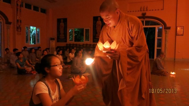 Khóa tu mừng ngày Phật đản với chủ đề ‘’ Tri ơn Phật đản sinh’’ tại chùa Sủi