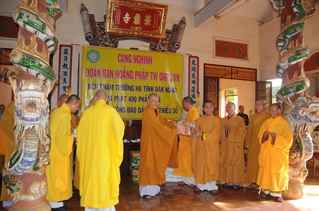 Ban Hoằng Pháp TW GHPGVN thăm trường hạ Đắk Nông