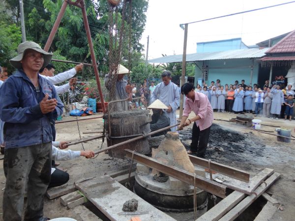 TP.HCM: Lễ đúc đại hồng chung chùa Pháp Thiện