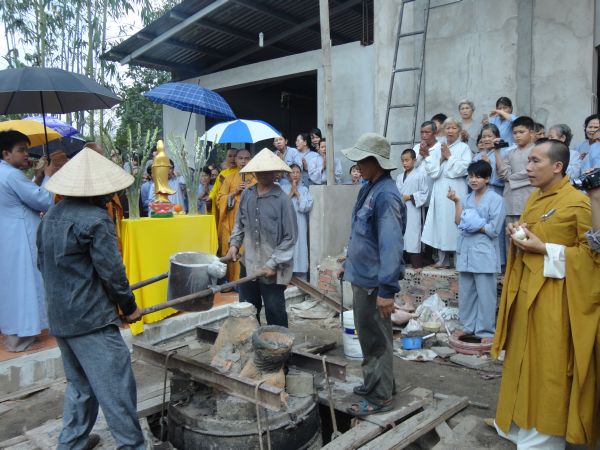 TP.HCM: Lễ đúc đại hồng chung chùa Pháp Thiện