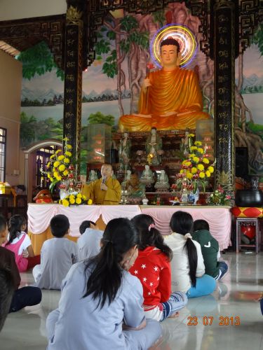 Long An: TT. Thích Nhật Từ với pháp thoại “Khát vọng sống đẹp” tại khóa tu “Sống và Khát Vọng”