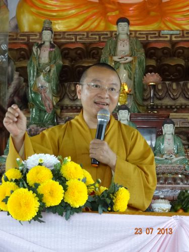 Long An: TT. Thích Nhật Từ với pháp thoại “Khát vọng sống đẹp” tại khóa tu “Sống và Khát Vọng”