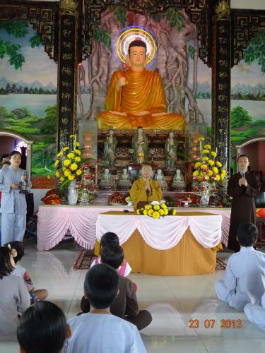 Long An: TT. Thích Nhật Từ với pháp thoại “Khát vọng sống đẹp” tại khóa tu “Sống và Khát Vọng”